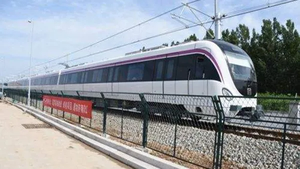 Jinan Rail Transit Line R1 - advertising installations (lightboxes, etc.)